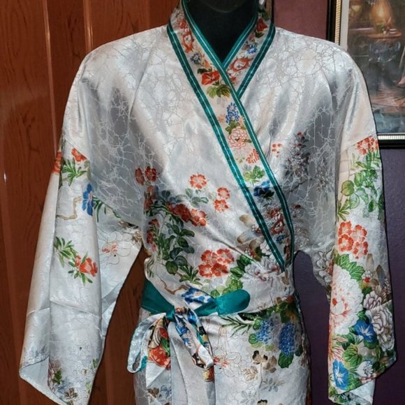 Other - Vintage Floral Green Japan Kimono Robe